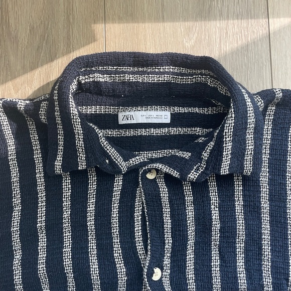 Men’s Zara Striped Button Up Shirt - Picture 2 of 2